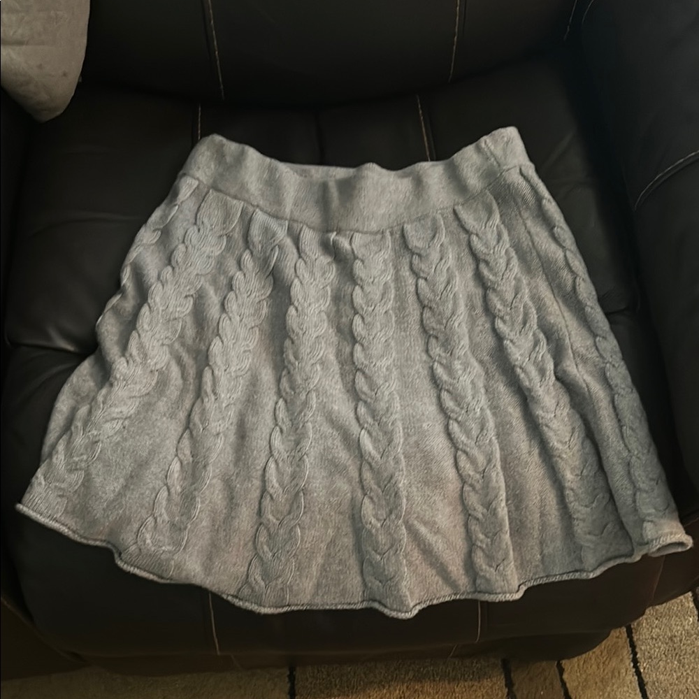 Stylish Gray Cable Knit Mini Skirt